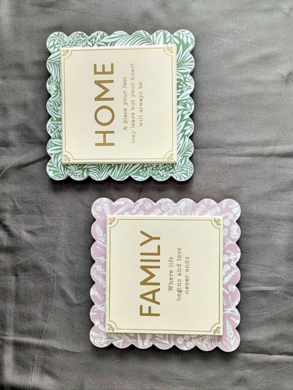 Set of 2 Scalloped Floral Tabletop Signs – "FAMILY" & "HOME" Wall/Desk Decor